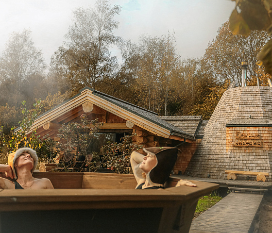 Bathing vat by the lake